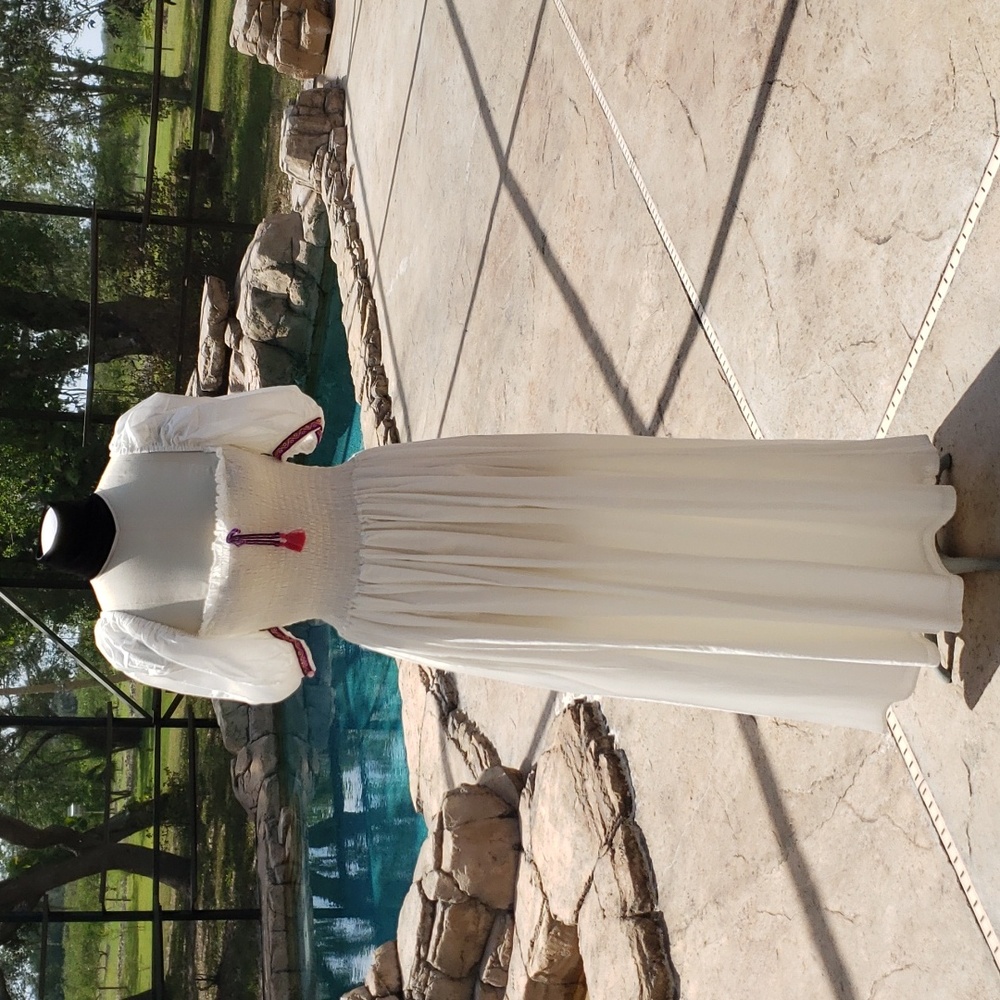 Gorgeous Pitusa designer cotton dress